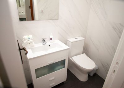 surf-camp-toilet