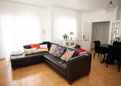 surf-hoste-living-room