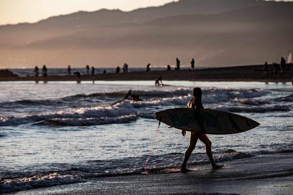 surf camp Portugal